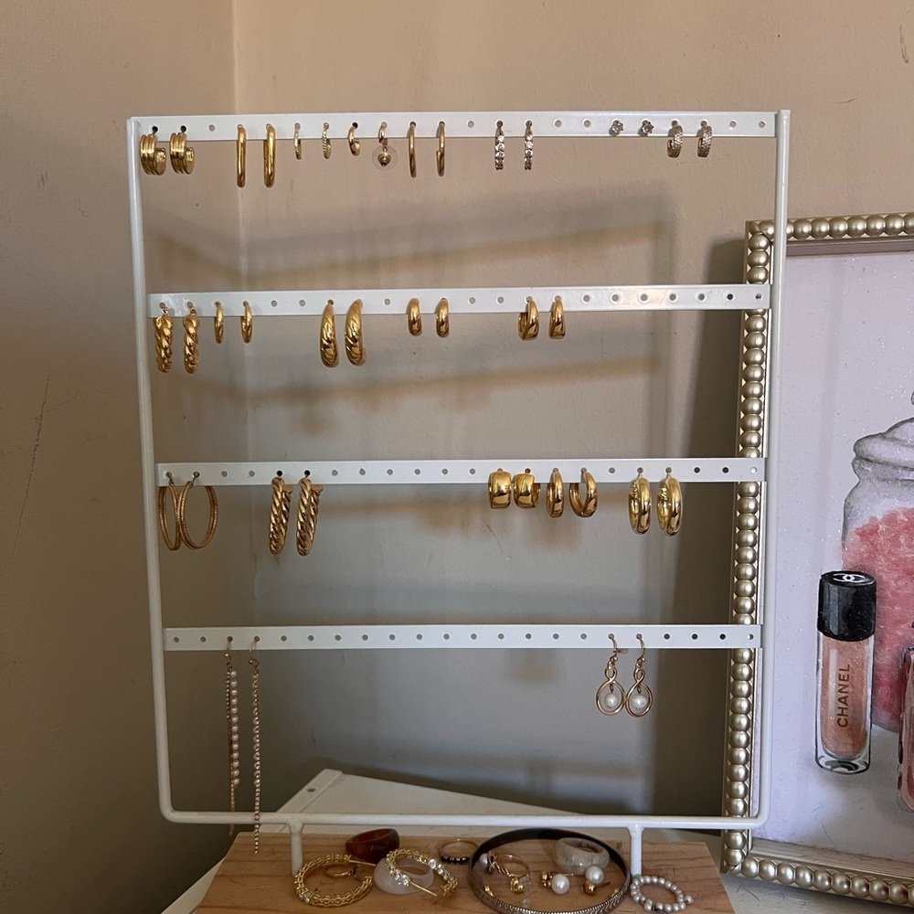 Amazon Earring Stand